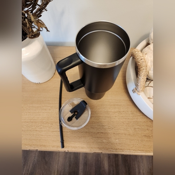 Black and Gold Bride Custom Tumbler with Straw 40 oz NWOT - Picture 6 of 6